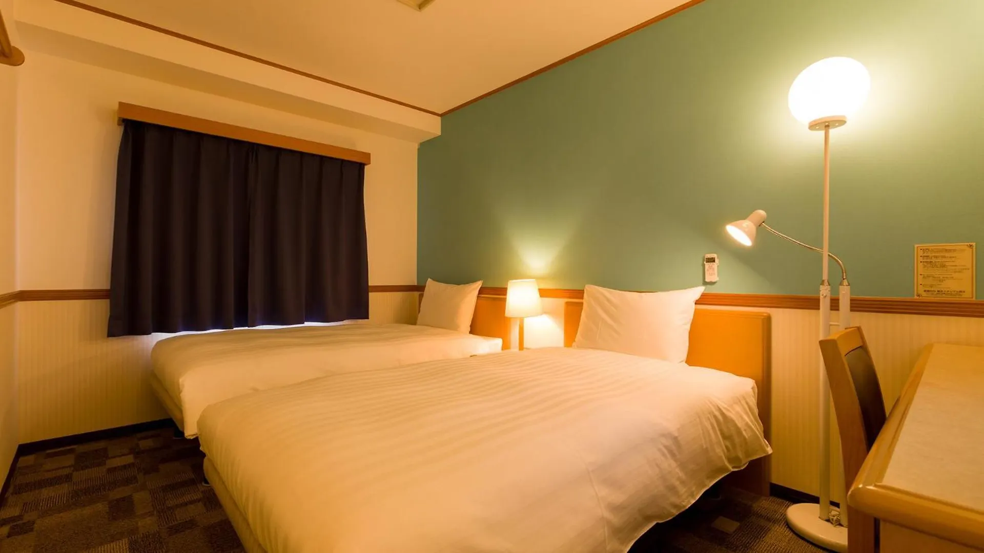 Hotel Toyoko Inn Yokohama Stadium Mae No 2